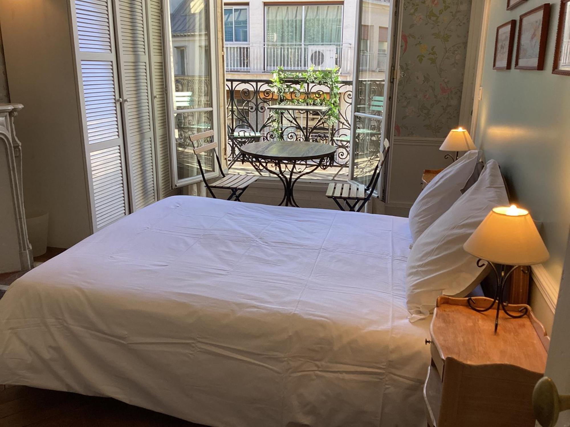 Bed And Breakfast Paris Quartier Champs-Elysees 외부 사진