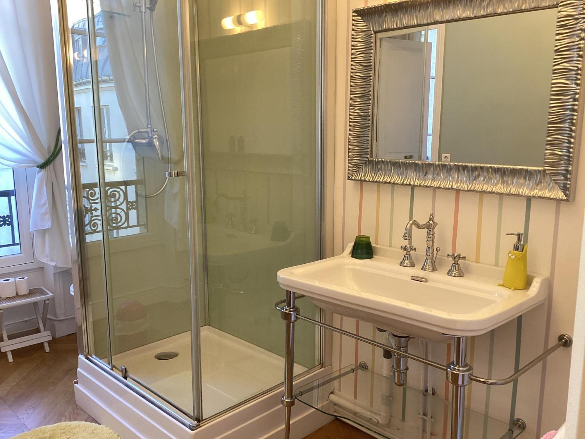 Bed And Breakfast Paris Quartier Champs-Elysees 외부 사진